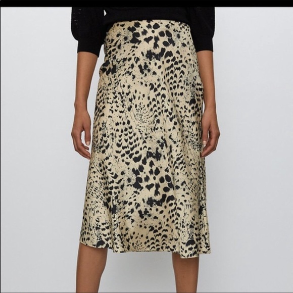NEOT Aritzia MIDI Leopard Silky Slip skirt - Picture 4 of 12